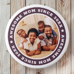 Super Maman Depuis 20XX Modern Photo Simple<br><div class="desc">Ce design simple et moderne est composé de typographie serif et d'ajouter une photo personnalisée. Awesome Maman Depuis 20XX tourne autour de la photo de votre mère,  mère,  maman,  maman etc. C'est un cadeau parfait pour votre maman pour son anniversaire,  le jour de la mère,  Noël,  etc.</div>