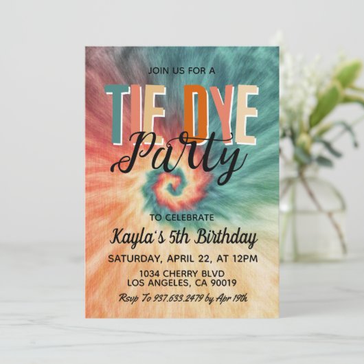 Super Retro Tie Dye Invitation Anniversaire (Debout devant)