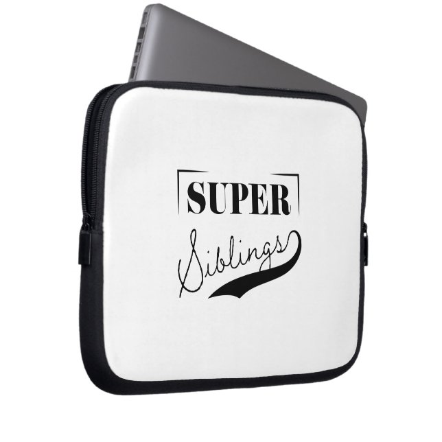 Super Sibling Laptop Sleeve (Voorkant Rechts)