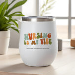 Super style années 1970 Retro Nursing is My Vibe,<br><div class="desc">Offrez ce tumeur 'Nursing is My Vibe' à l'infirmière dans votre vie.</div>