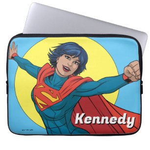 Supergirl Vliegen in Blauw Pak Laptop Sleeve