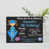 Superheld Girl Birthday Uitnodiging (Staand voorkant)
