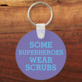 Superhelden in Scrubs Button Sleutelhanger (Voorkant)