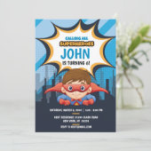 Superhero, Cheveux Brown, Invitation de fête 5x7 (Debout devant)