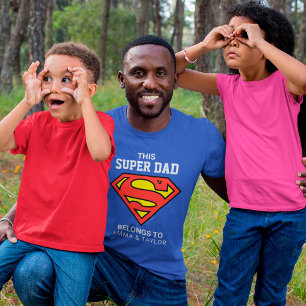 Superman Ce Super Papa Appartient Au T-shirt