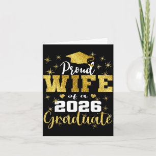 Supertrots echtgenote van afgestudeerde senior van kaart