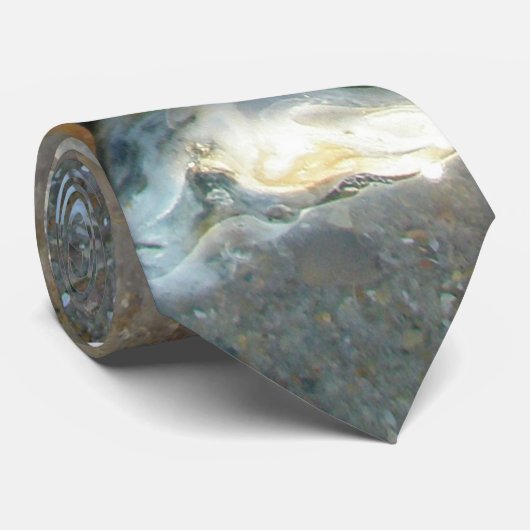 Sur La Cravate De Plage (Roulé)