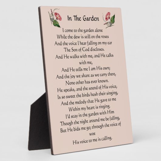 Sur La Plaque De L'Hymne Du Jardin (Côté)