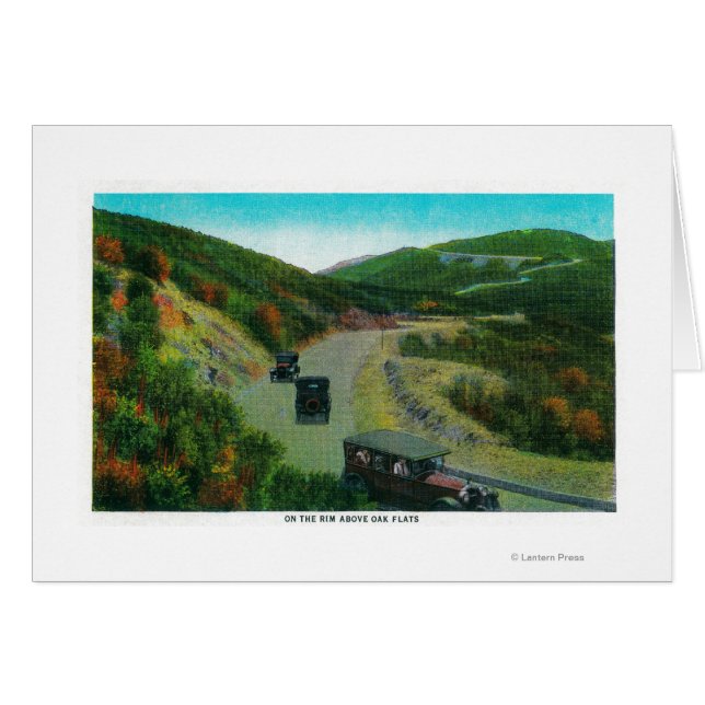 Sur le bord au-dessus de Oak FlatsRidge Route, CA (Devant horizontal)