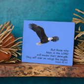 Sur les ailes comme la Plaque des Aigles (Côté)