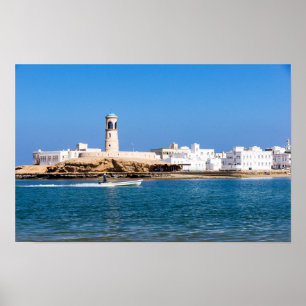 Sur vuurtoren met vissersboot - Sur, Oman Poster