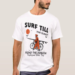Surf tot de zonsondergang voorbij de horizon t-shirt