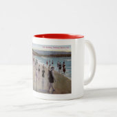 Surf zwemmen, Redondo Beach, California Tweekleurige Koffiemok (Voorkant rechts)