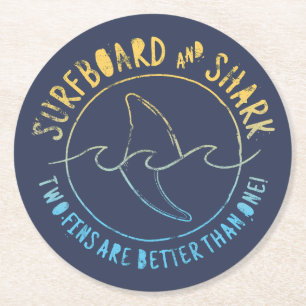 Surfen op het surfgebied van surfen op surfen op s ronde kartonnen onderzetter