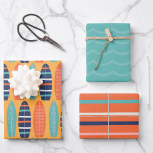 Surfen verjaardag oranje en turquoise surfplanken inpakpapier vel