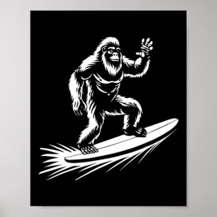 Surfende Bigfoot - Grappige Hawaiaanse Sasquatch-s Poster