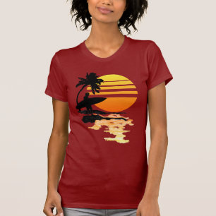 Surfende zonsopgang t-shirt