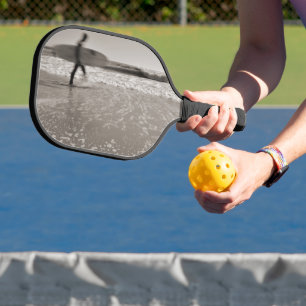 Surfer door Shirley Taylor Pickleball Paddle