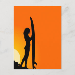 Surfer girl op zonsondergang briefkaart