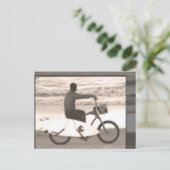 Surfer op Bike Briefkaart (Staand voorkant)
