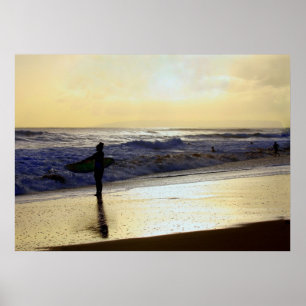 Surfer op de Sunset op Kauai Beach, Niihau op Hori Poster