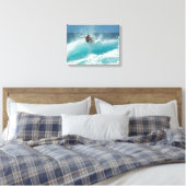 Surfer op een grote golf canvas print (Insitu (Slaapkamer))