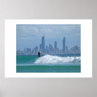 Surfer voor de Skyscrapers Poster