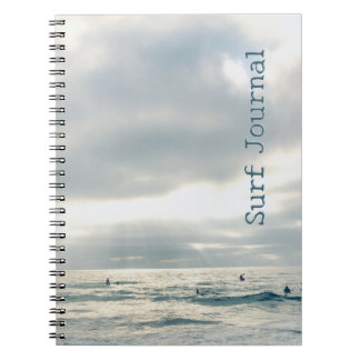 Surfers in de Oceaan Notitieboek