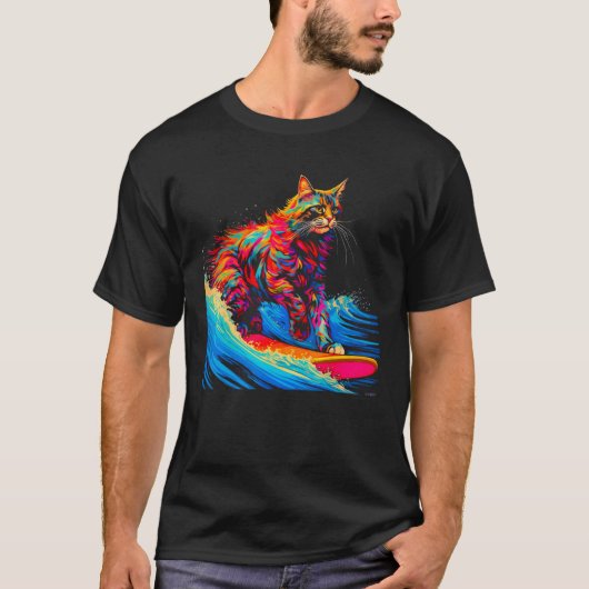 Surfing Maine Coon Cat Surf T-shirt (Voorkant)
