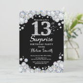 Surprise 13e anniversaire Invitation Silver Diamon (Debout devant)