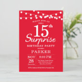 Surprise 15e anniversaire Invitation Rouge (Debout devant)
