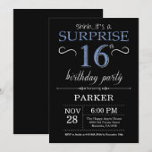 Surprise 16e anniversaire Invitation noir et bleu (Devant / Derrière)