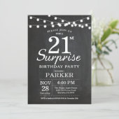 Surprise 18th Birthday Invitation Chalkboard Kaart (Staand voorkant)