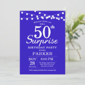 Surprise 50e anniversaire Invitation bleu royal (Debout devant)