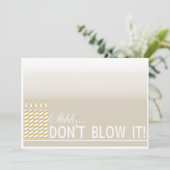 Surprise 50e Anniversaire Soirée Gold Invitation (Debout devant)