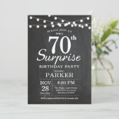 Surprise 70th Birthday Invitation Chalkboard Kaart (Staand voorkant)