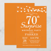 Surprise 70th Birthday Invitation Sinaasappel Kaart (Voorkant / Achterkant)