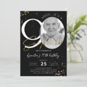 Surprise 90e anniversaire Black Gold Invitation ph (Debout devant)