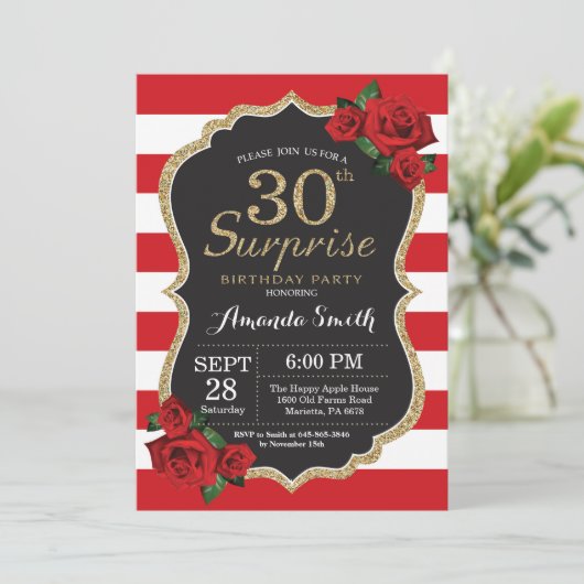 Surprise Red Rose 30e anniversaire Invitation Or (Debout devant)