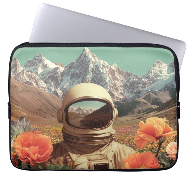 Surreal Astronaut In Flower Field Laptop Sleeve (Voorkant)