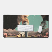 Surreal figure walking into galaxy gateway (Clavier et souris)