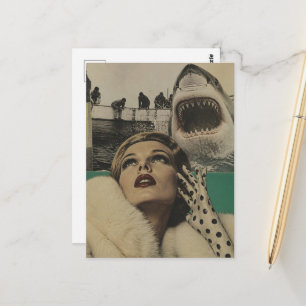 Surreal Retro Vrouw en de Haaienwachtour Briefkaart