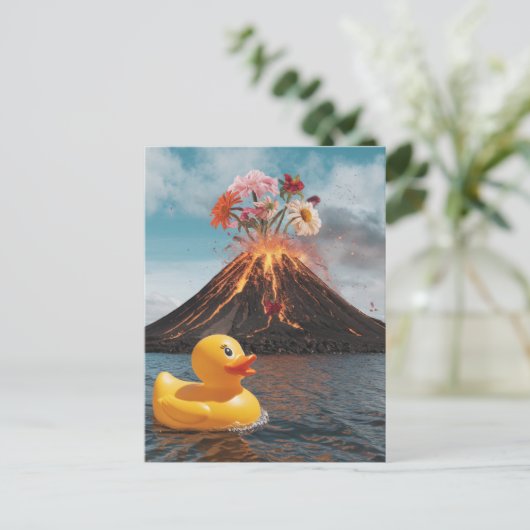Surreal Volcano Rubber Duck Briefkaart (Staand voorkant)
