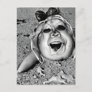 Surrealistisch raar humanoïde wezen briefkaart
