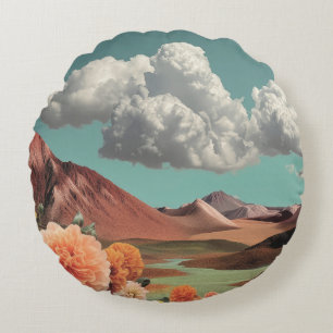 Surrealistische bloemrijke berglandschap met drama rond kussen