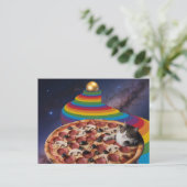 Surrealistische kat die op een pizza slaapt briefkaart (Staand voorkant)