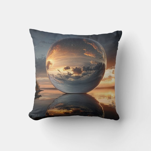 Surrealistische reflectieve bol met zonsondergangs kussen (Voorkant)