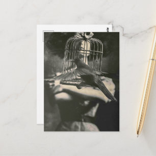 Surrealistische zwart-wit gekooide vogel en dame briefkaart