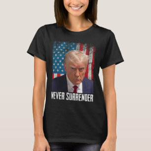 Surrender Trump Mok Shot 2024 President Amerikaans T-shirt