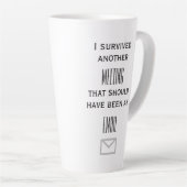 Survie à une autre réunion Latte Mug (Angle droit)